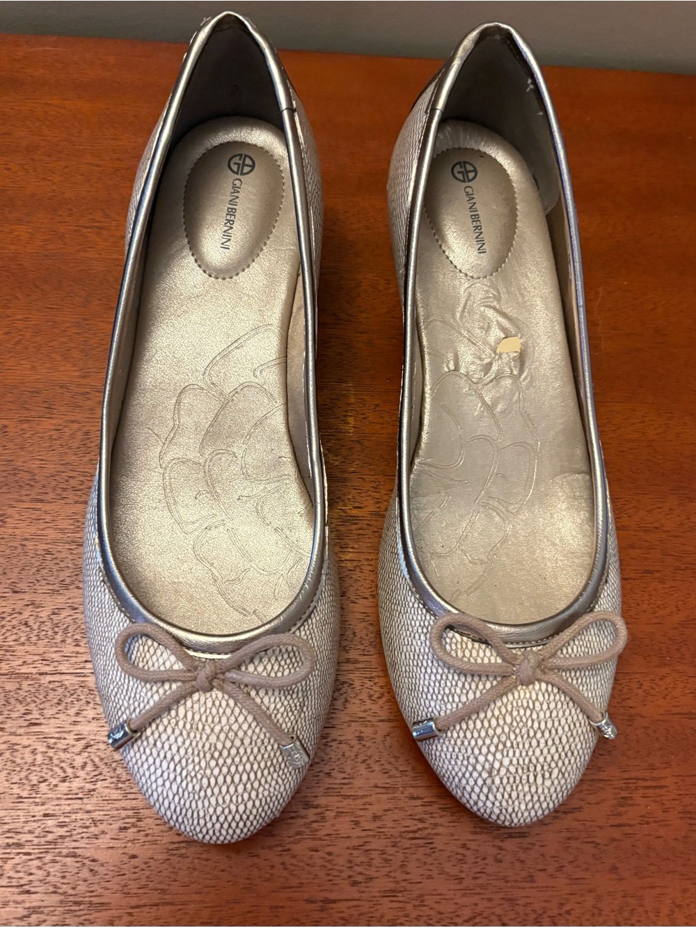 Giani Bernini Comfort Snakeskin Metallic Champagne Round Toe Ballet Flats Size 7